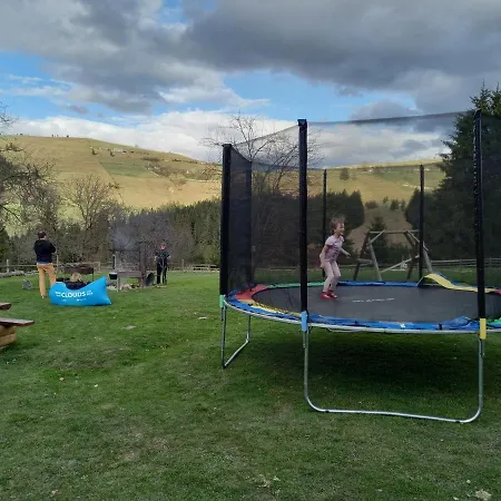 Nad Karpatamy Campsite Hrobyshche
