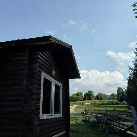 Nad Karpatamy Hrobyshche