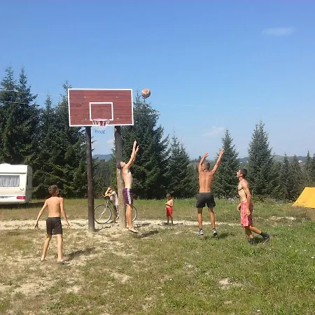 Nad Karpatamy Hrobyshche